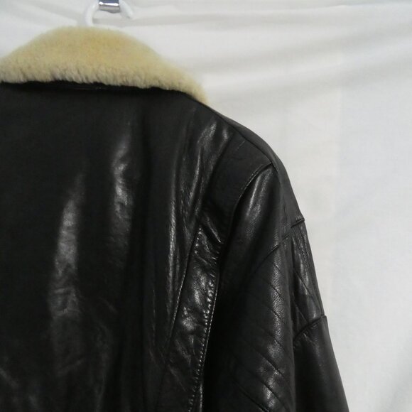 Black Leather Jacket | Made In Canada | size 10 | Waist Buckles | Sherpa Collar - Picture 11 of 16